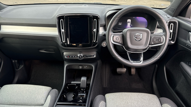 Volvo XC40 2.0 B3P Plus Dark 5dr Auto Petrol Estate